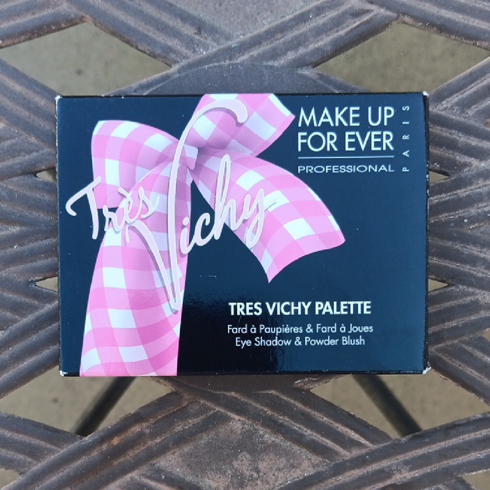 Makeup Forever Tres Vichy Eyeshadow & Powder Blush Palette. Diamond White/Candy
